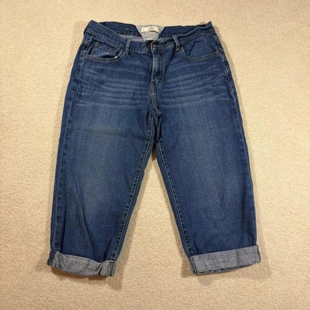 Levi's Women's Capris Jeans Size 8 Darkwash‎ Denim